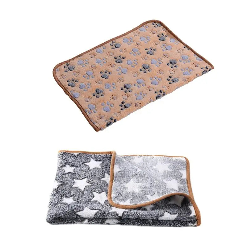 Small pet fleece blanket for hamster sleeping